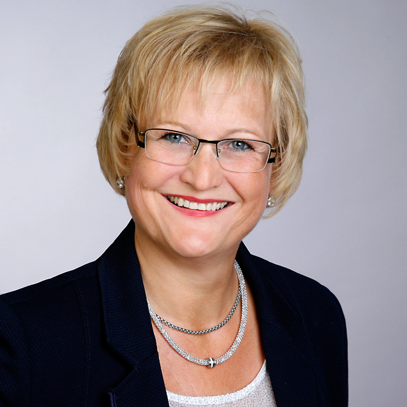  Christine Baumgartner
